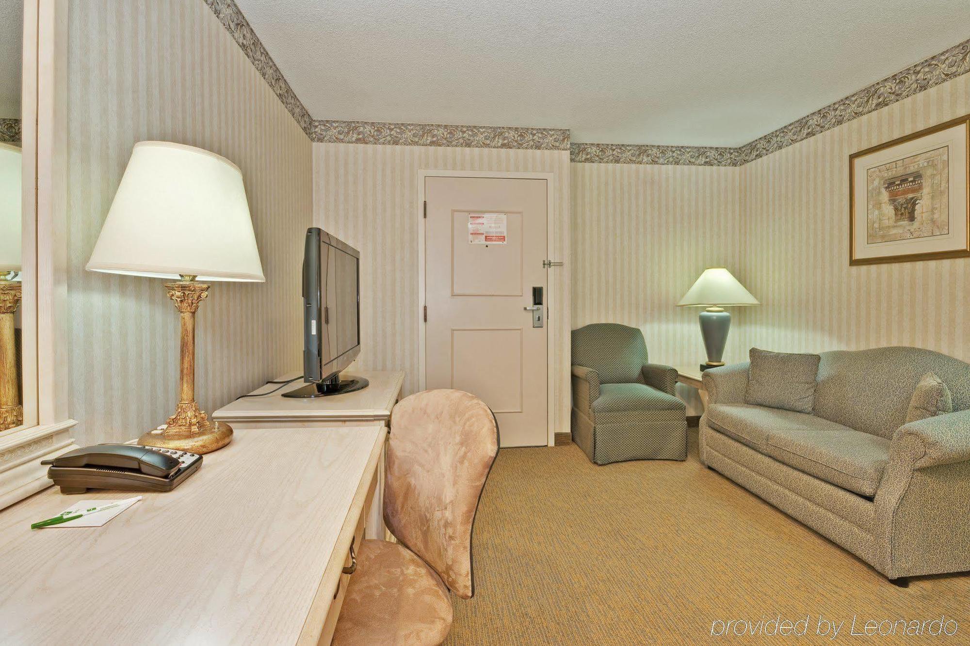 Express & Mississauga-toronto Southwest By Ihg 3* Mississauga